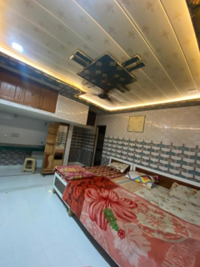 radha kunj sewa dham